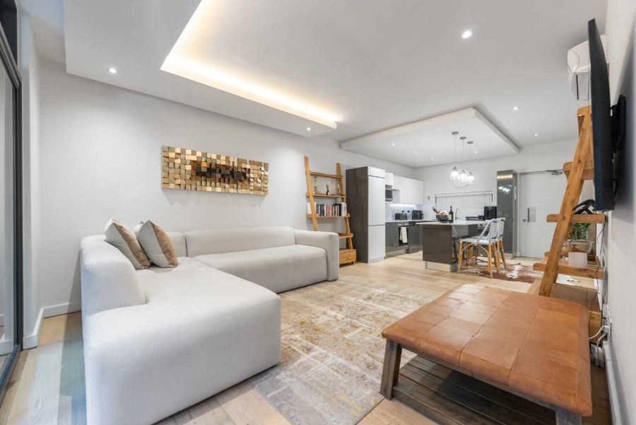 2 Bedroom Property for Sale in Green Point Western Cape